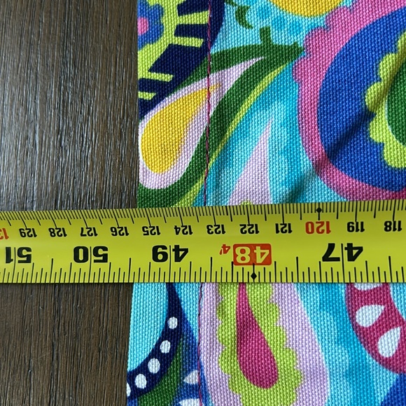 Brand🆕️ Buckhead Betties Multi-colored Tablecloth - Picture 4 of 4